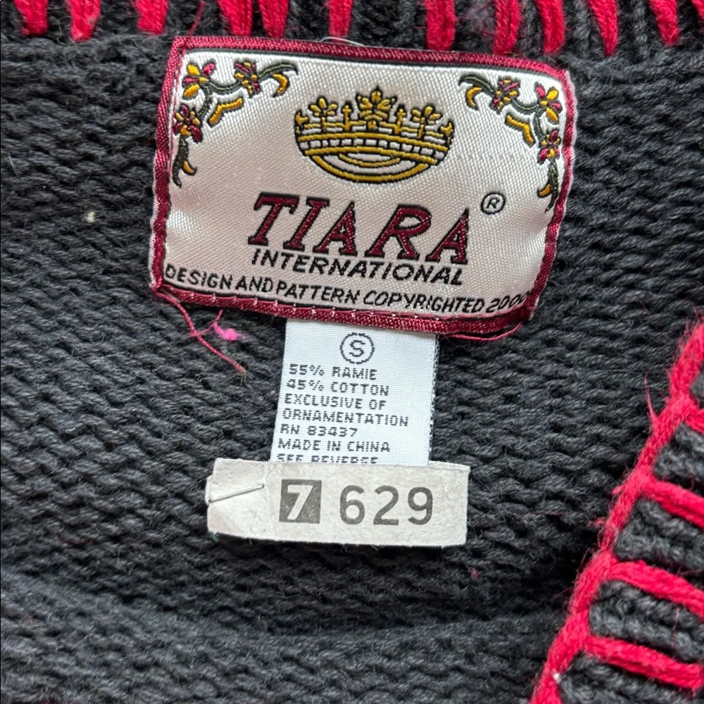 VINTAGE TIARA International Christmas Sweater Size Small Whipstitch Embroidered - Picture 10 of 12